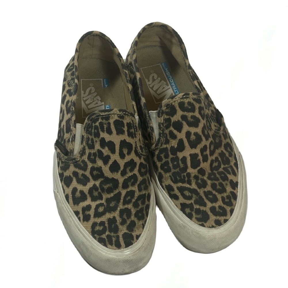 Leopard Vans